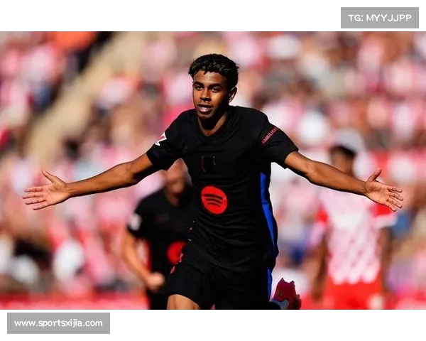 皇马球迷伯纳乌高歌助威，逆境中展现支持