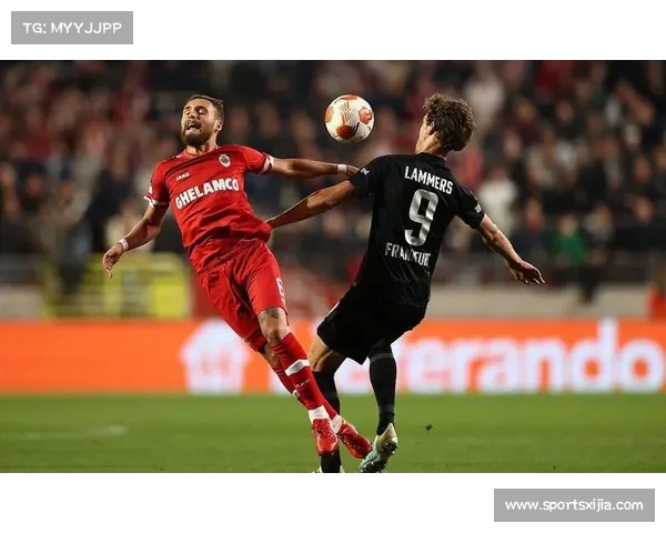 法兰克福3-0零封门兴，巴霍亚两助攻展现组织才华